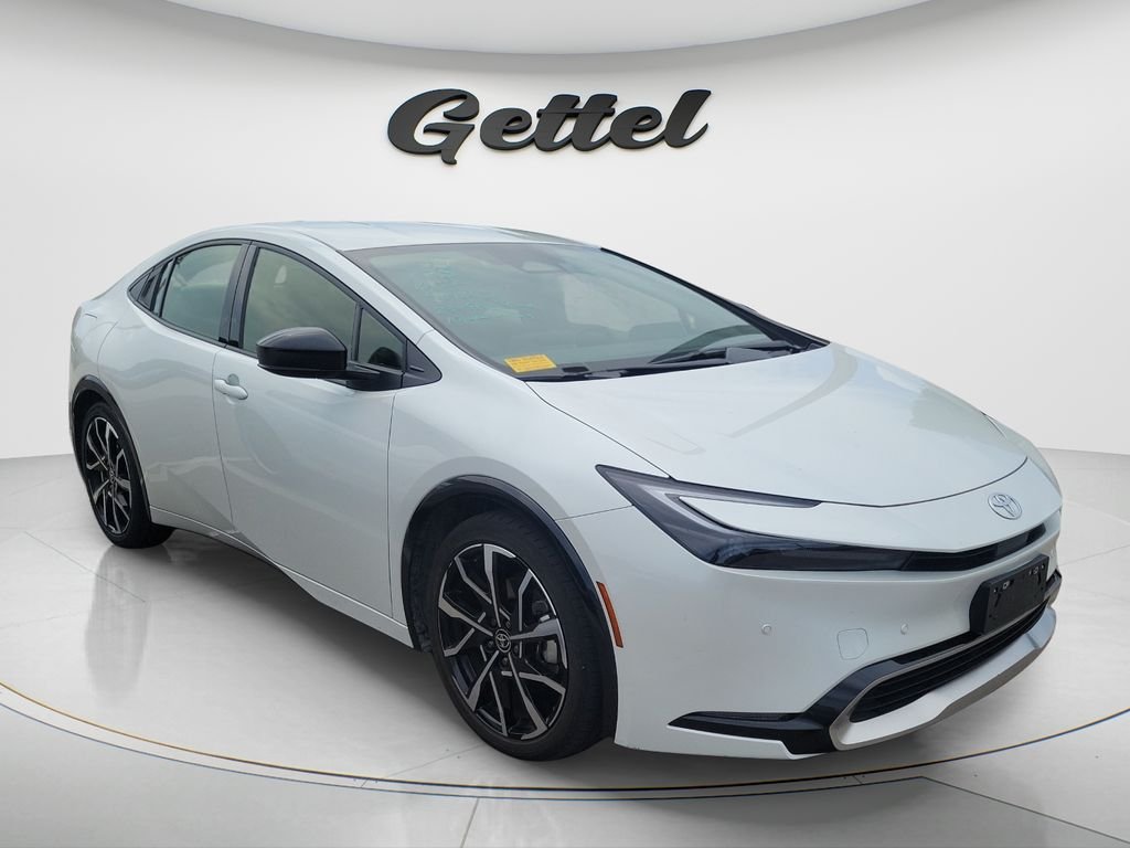 Used 2023 Beige Toyota XSE image 3