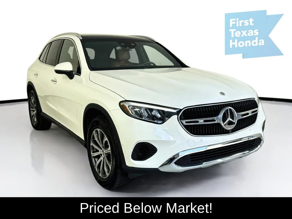 Used 2024 Polar White Mercedes-Benz GLC 300 image 1