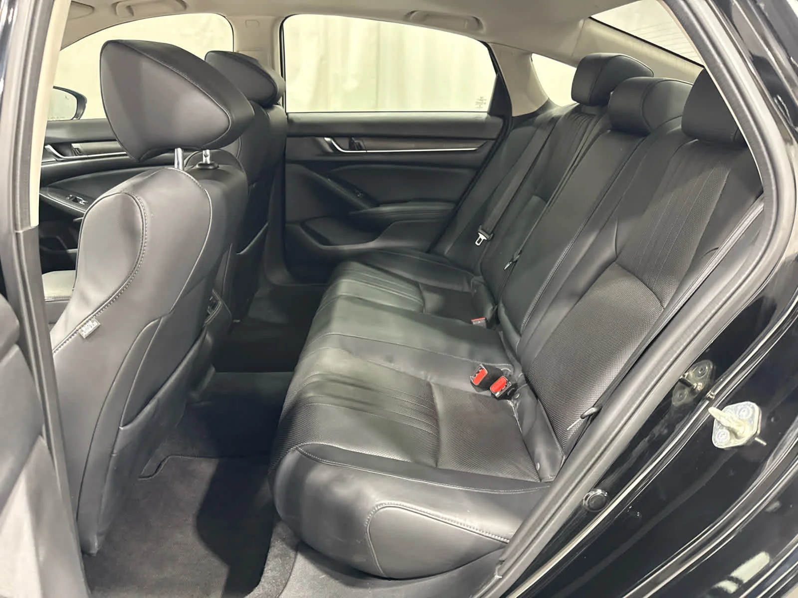 Used 2018 Black Honda EX-L image 12
