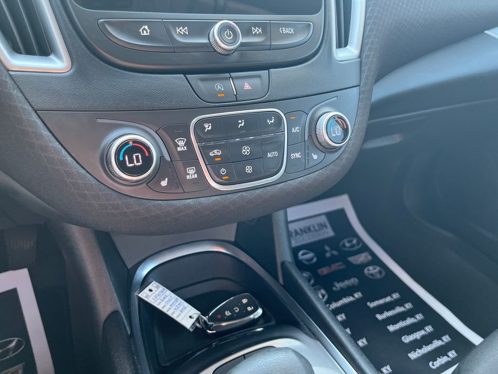 Used 2025 Gray Chevrolet LT image 19