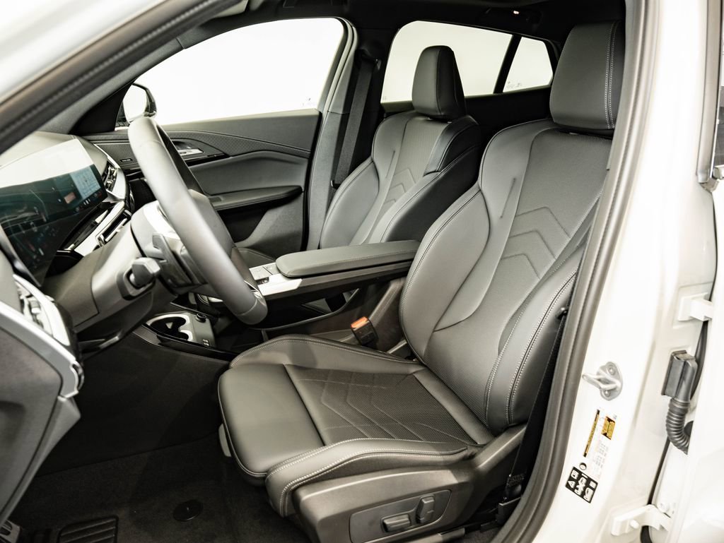 New 2026 Alpine White BMW xDrive28i image 23
