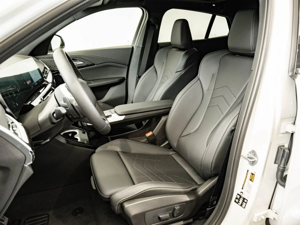 New 2026 Alpine White BMW xDrive28i image 23