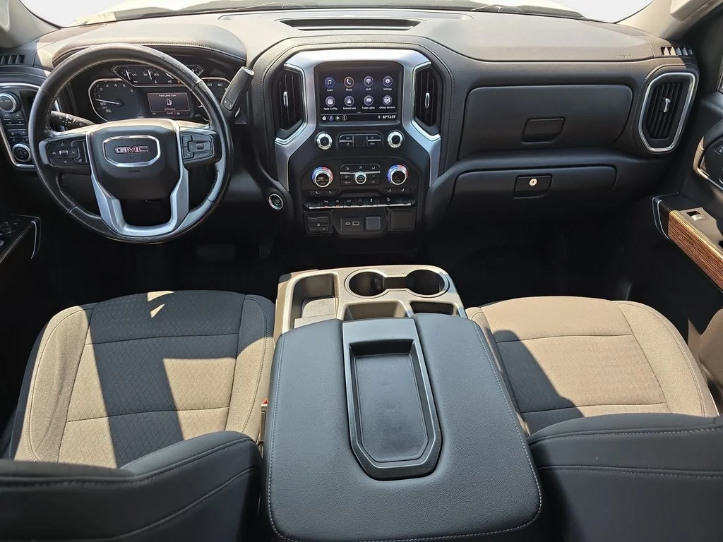 Used 2020 White GMC Elevation image 9