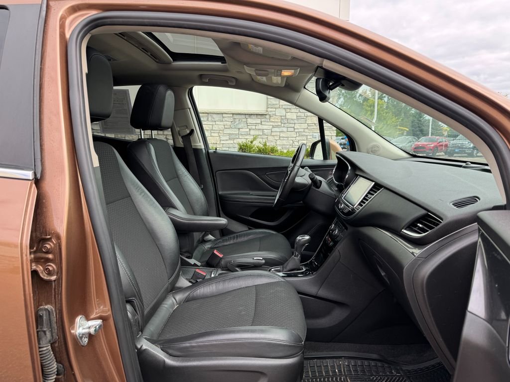 Used 2017 River Rock Metallic Buick Preferred II image 9