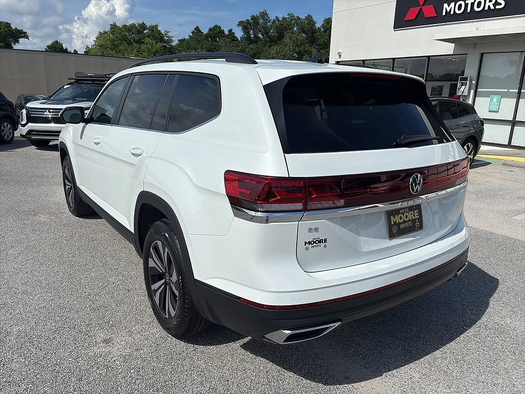 New 2026 Opal White Pearl Volkswagen 2.0T SE FWD image 6