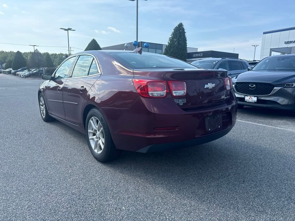 Used 2015 Red Chevrolet LT image 3