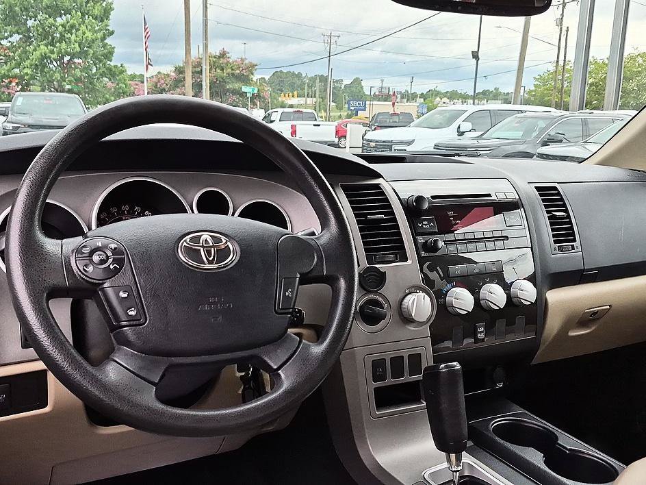 Used 2013 White Toyota GRADE image 29