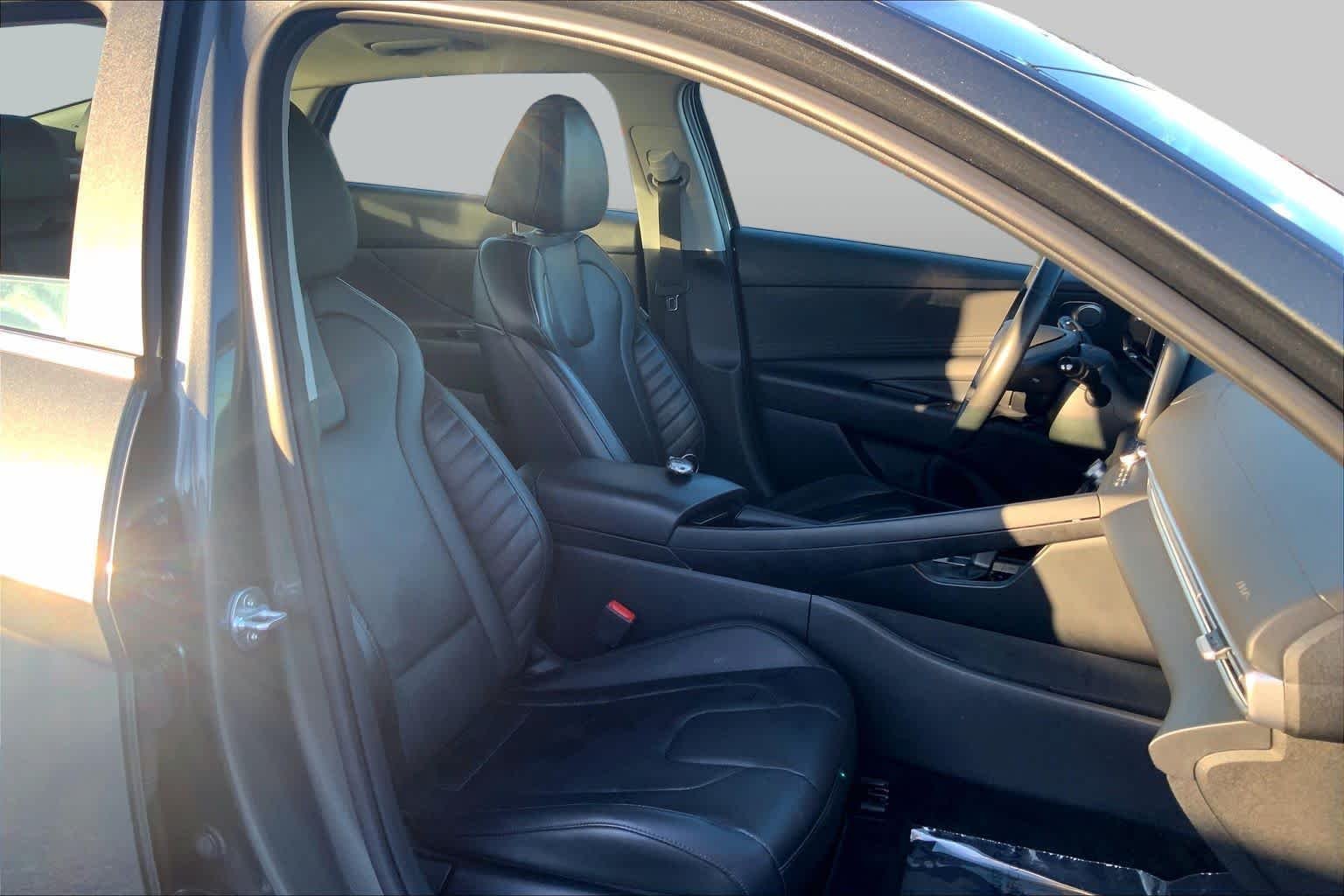 Certified Used 2024 Amazon Gray Hyundai Limited image 9