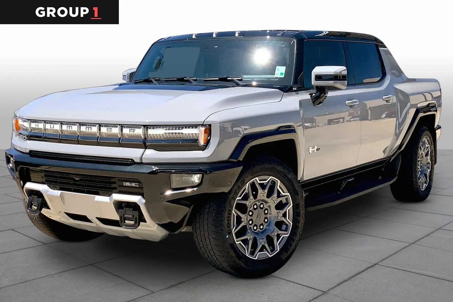 2025 GMC Hummer EV 2X's photo