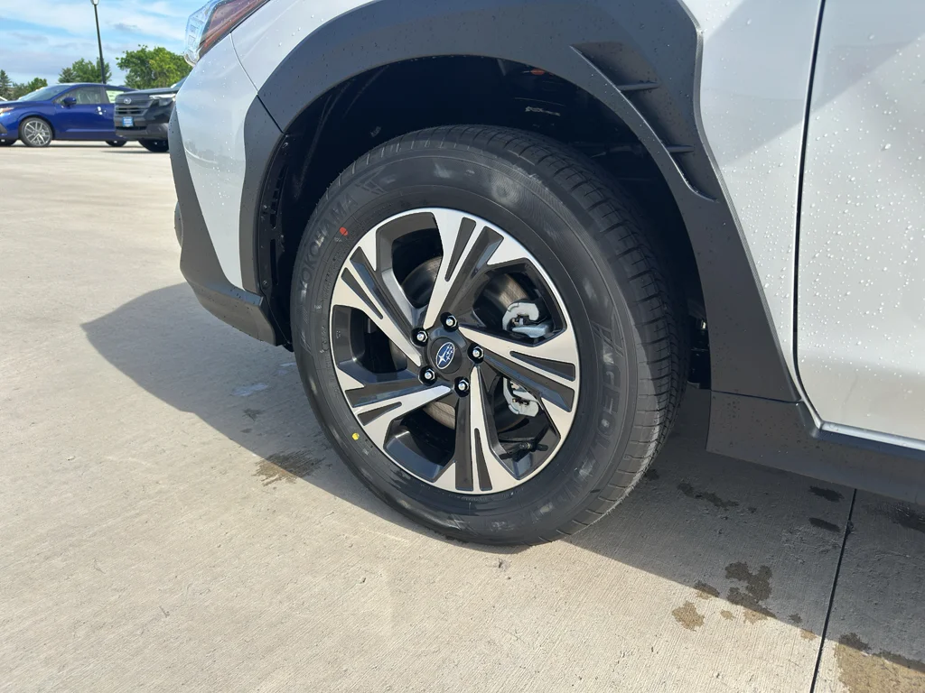 New 2026 CRYSTAL WHITE PEARL Subaru Premium image 9