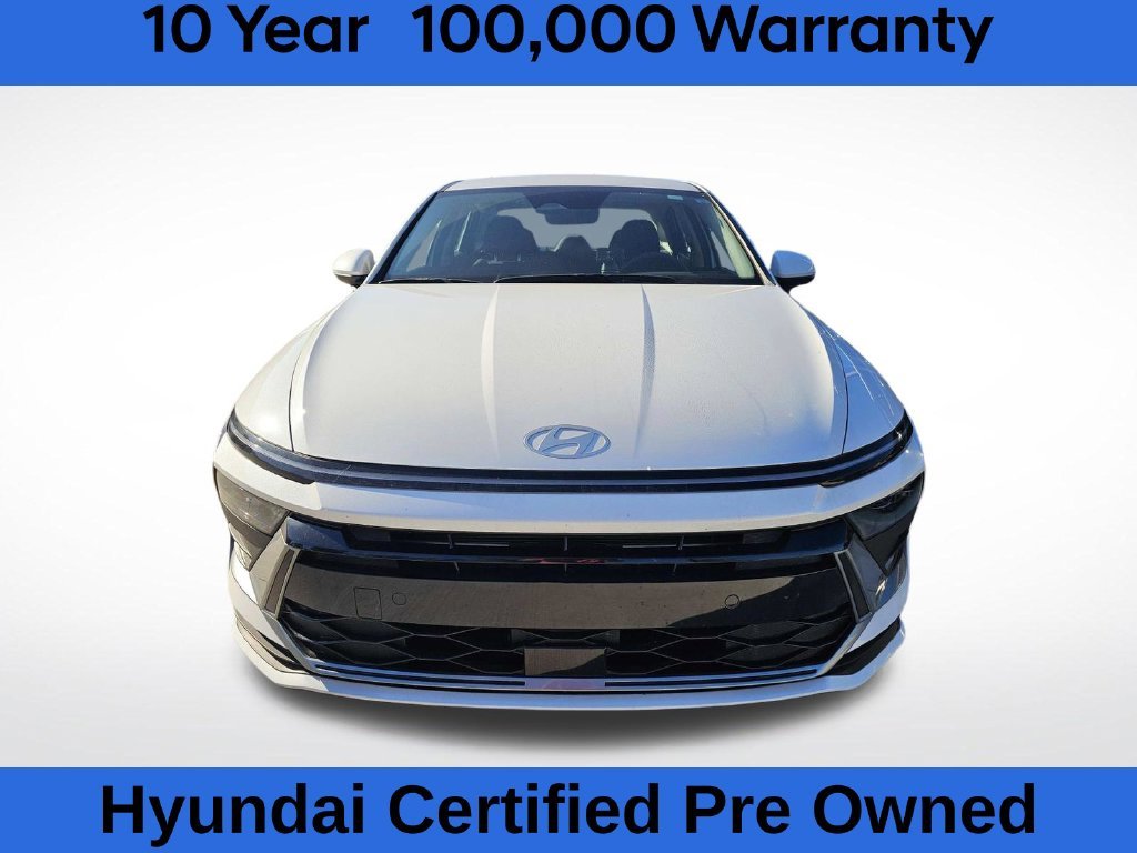 Certified Used 2025 White Hyundai SE image 5
