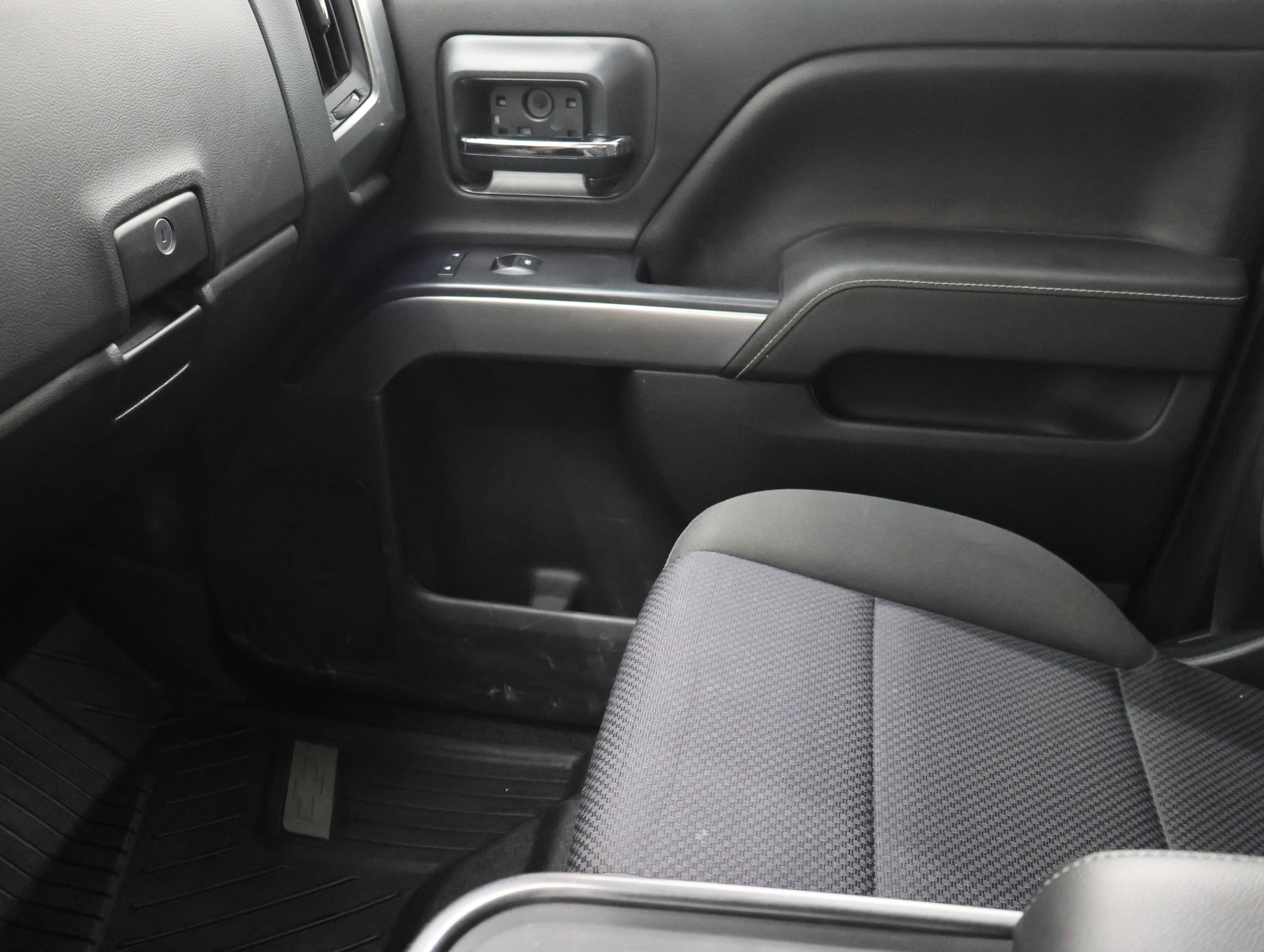 Used 2015 Summit White Chevrolet LT image 13