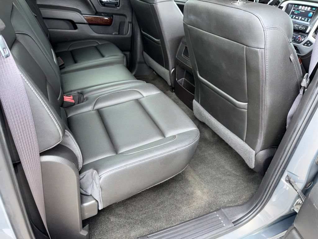 Used 2017 PEPPERDUST METALLIC GMC SLT image 49