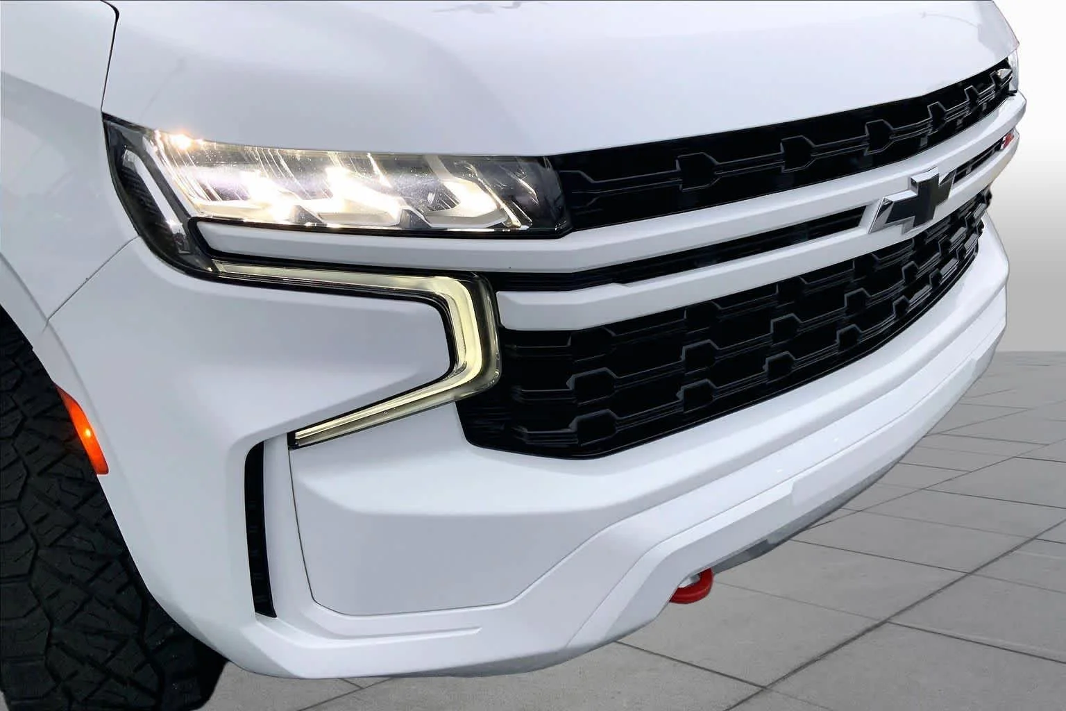 Used 2021 Summit White Chevrolet Z71 image 29