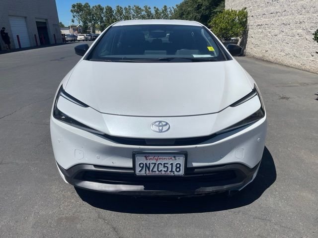 Used 2024 Off-white Toyota LE image 2