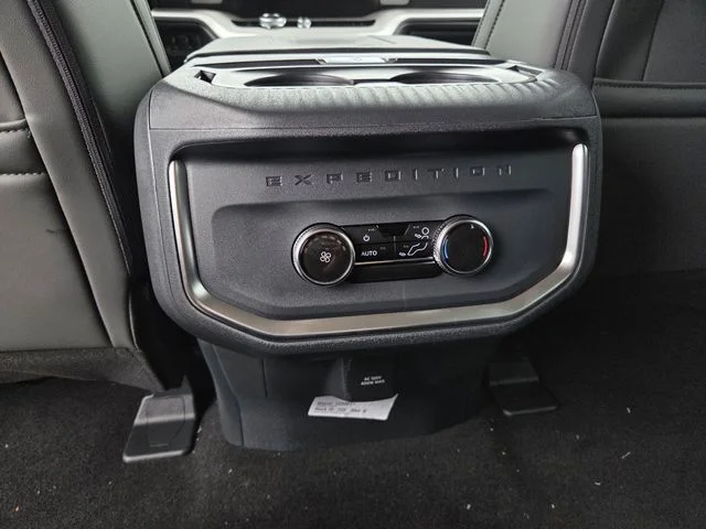 New 2026 Oxford White Ford Active image 41