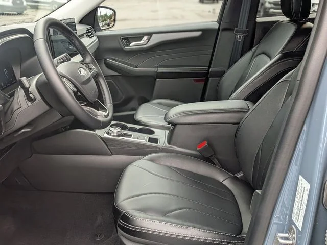 Used 2025 Blue Ford Base image 16