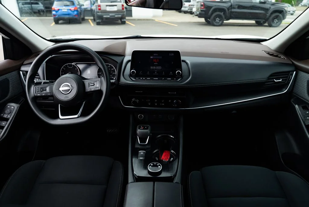 Used 2023 White Nissan S image 8