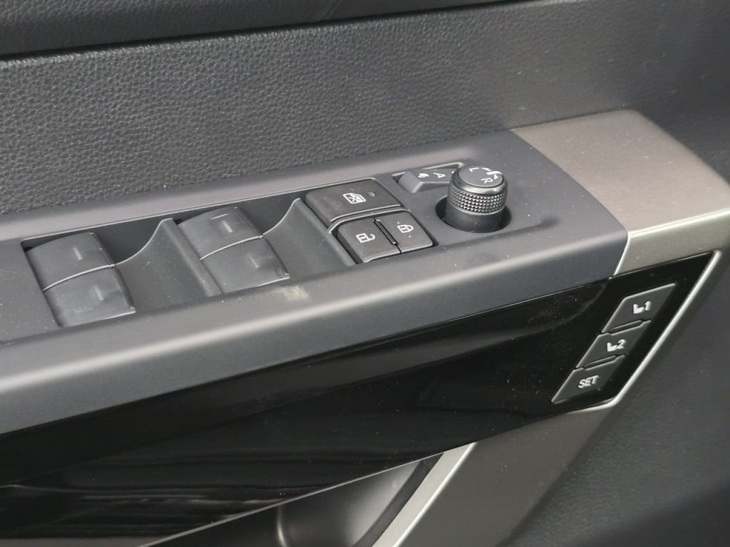 2026 Toyota Tundra Limited - Photo 27