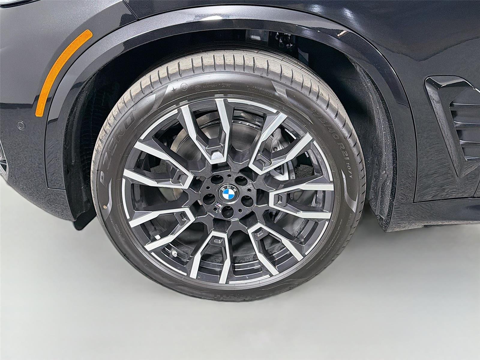 New 2026 Black Sapphire Metallic BMW xDrive40i image 33