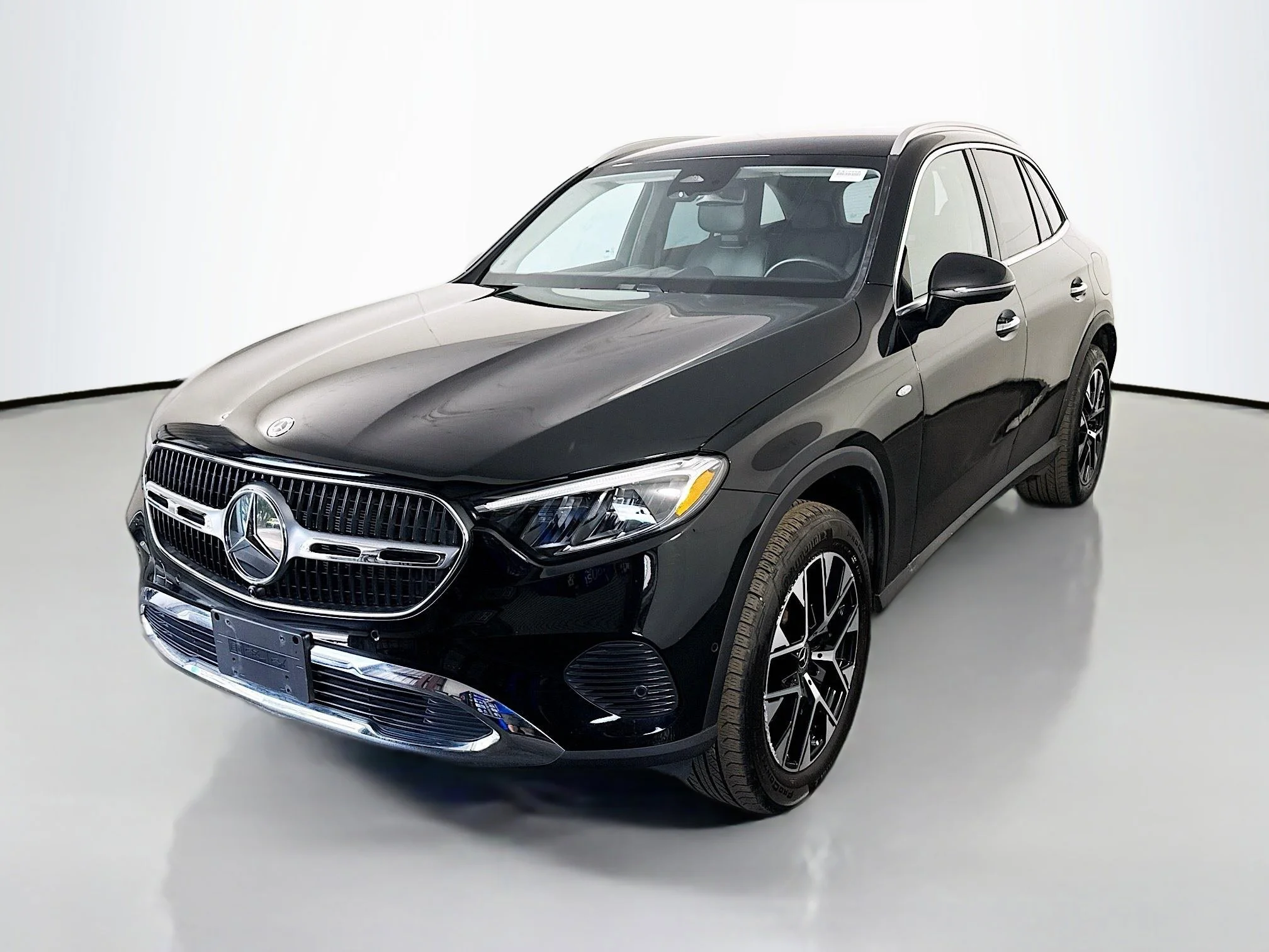 Used 2025 Black Mercedes-Benz GLC 350e image 3