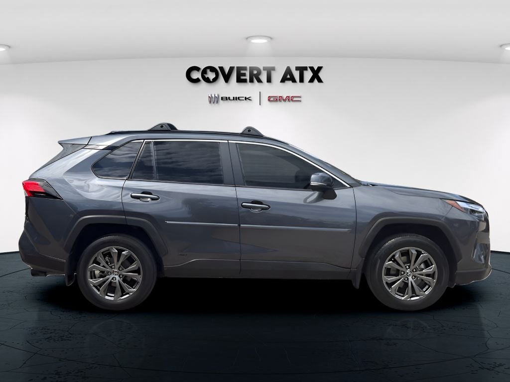 2025 Toyota RAV4 XLE Premium - Photo 6
