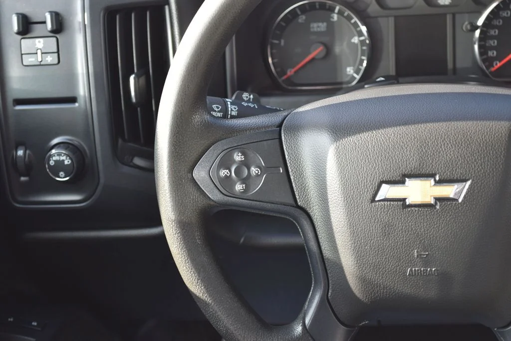 Used 2015 White Chevrolet Work Truck image 12