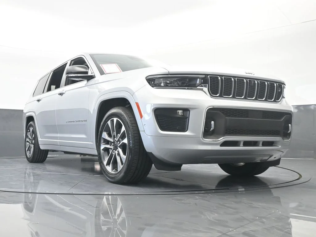 Used 2024 Silver Zynith Jeep Overland image 75