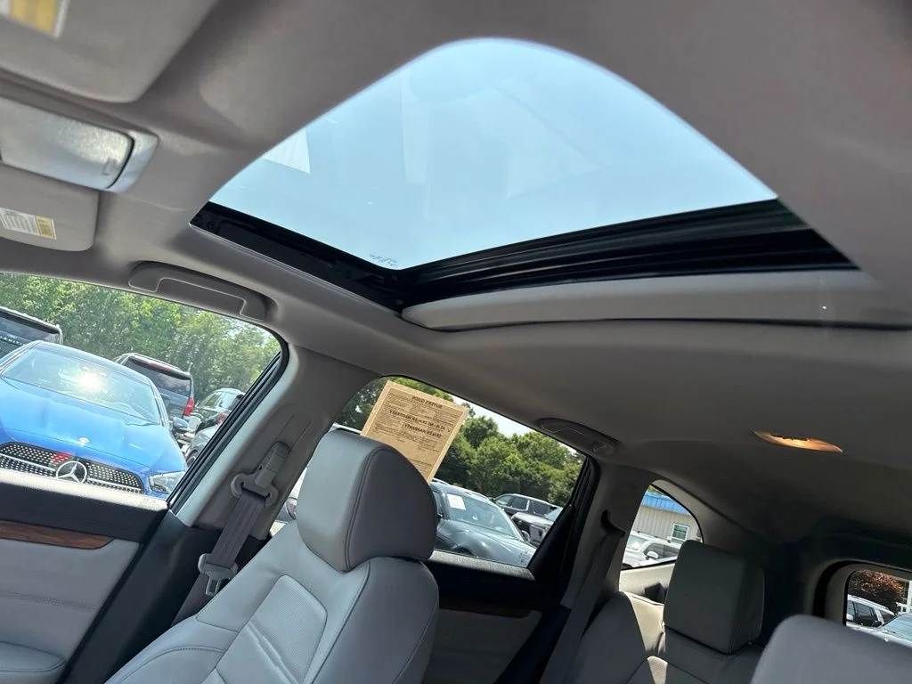 Used 2019  Honda EX-L image 4