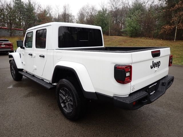 New 2026 Bright White Clear-Coat Exterior Paint Jeep Sport S image 3