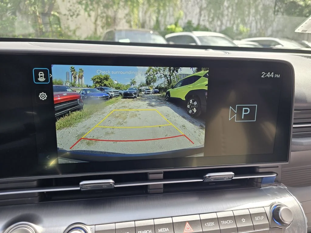 New 2026 White Hyundai SEL Premium image 19