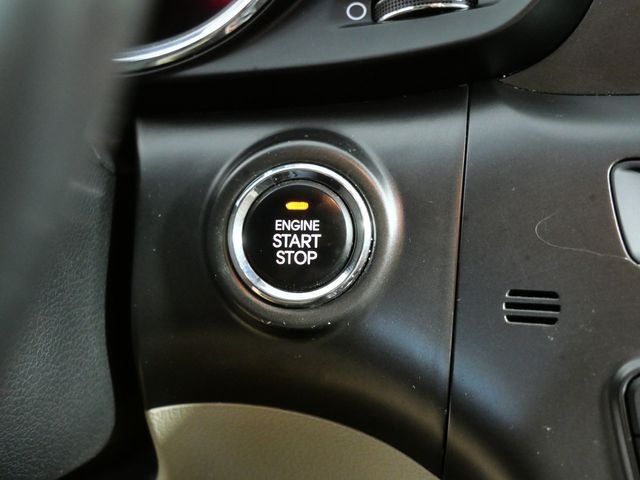 Used 2013 Red Kia EX image 21