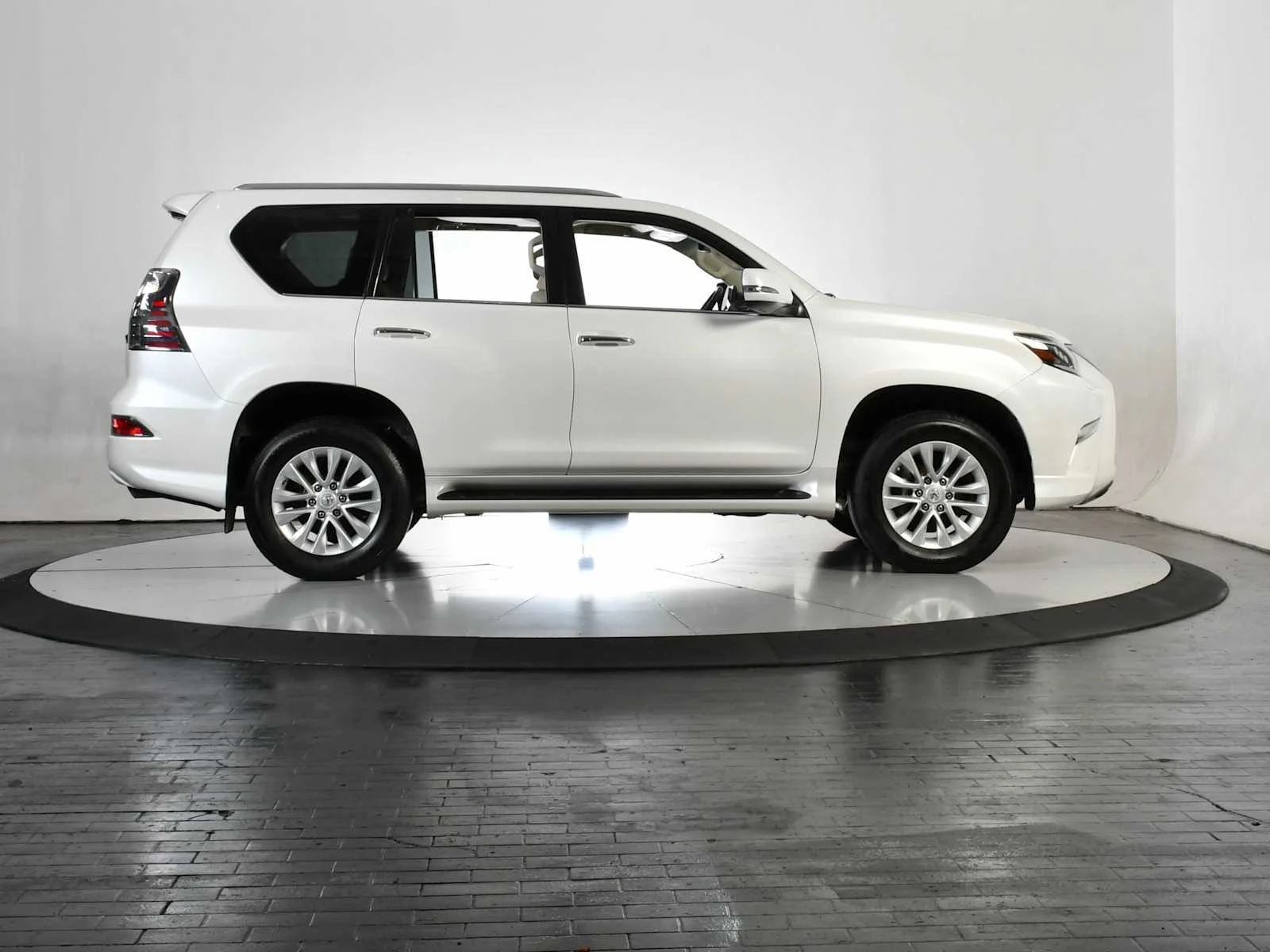Certified Used 2023 Eminent White Pearl Lexus Premium image 8