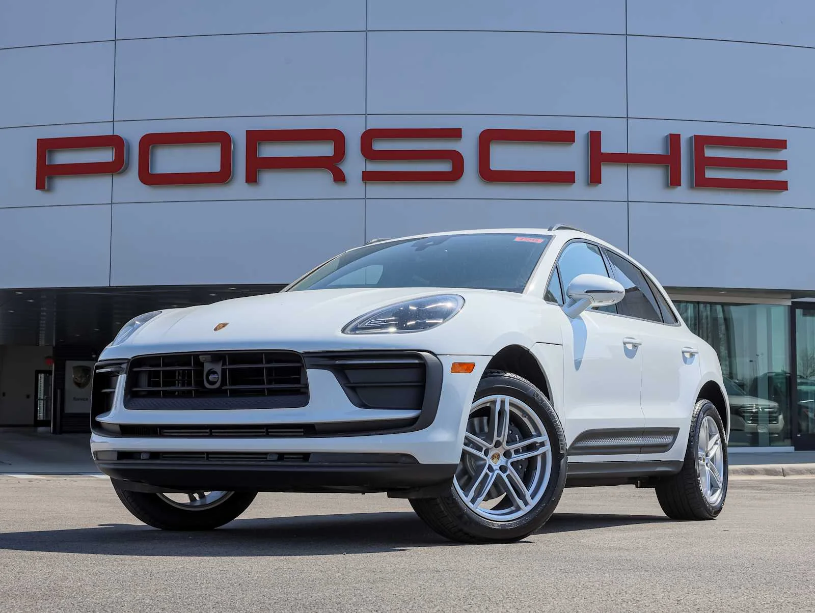 2026 Porsche Macan -'s photo