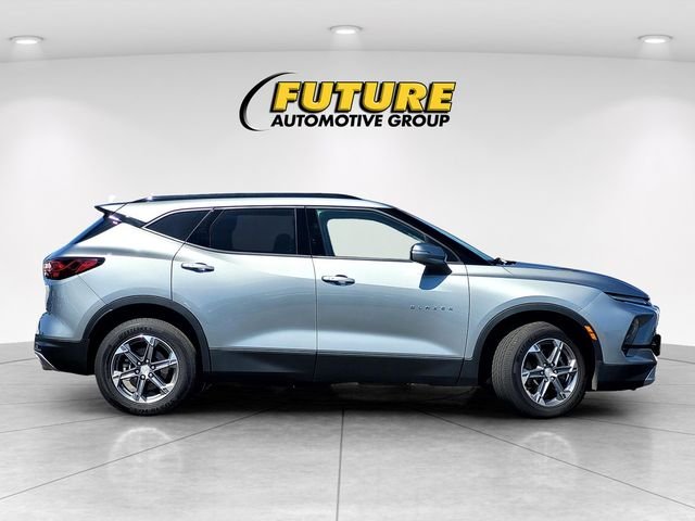 Used 2023 Gray Chevrolet LT image 3