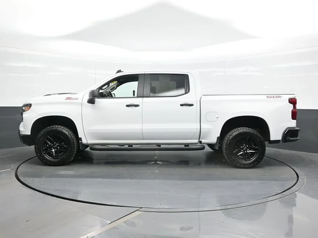 Used 2025 White Chevrolet Custom Trail Boss image 4