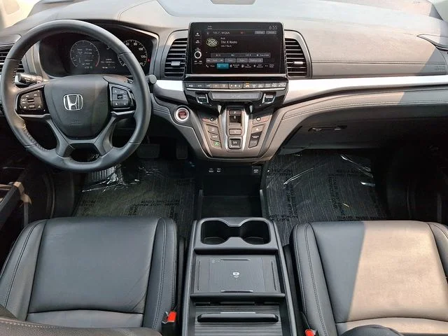 Used 2025  Honda EX-L image 15