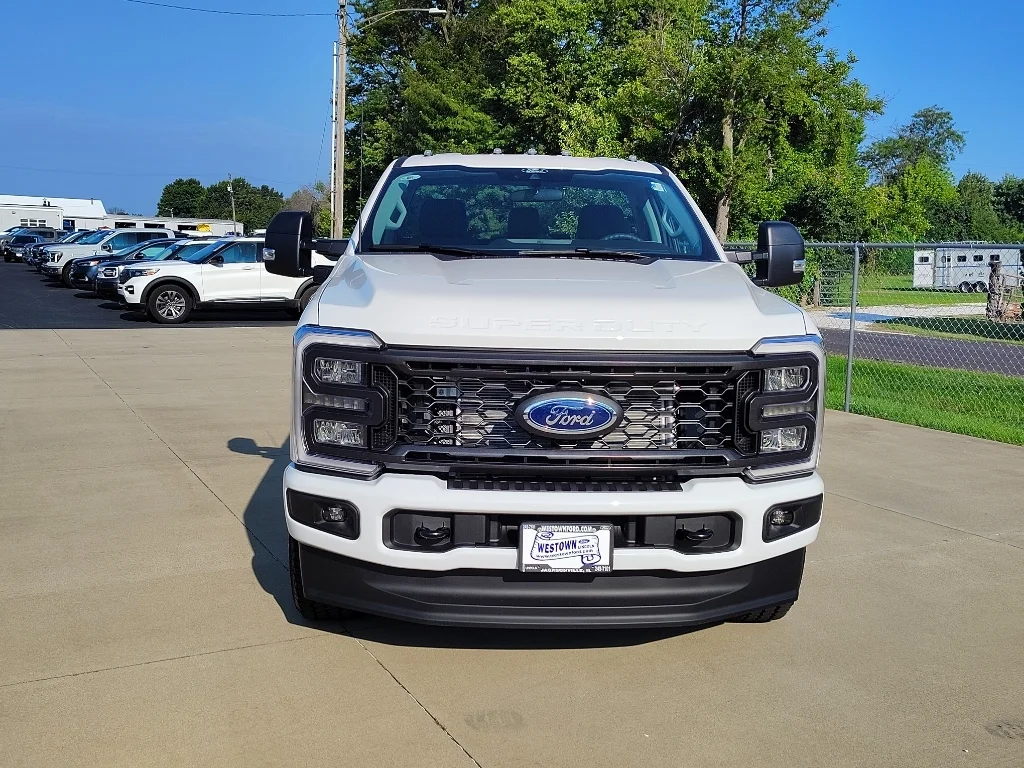 New 2026 Oxford White Ford F-250® XL image 9