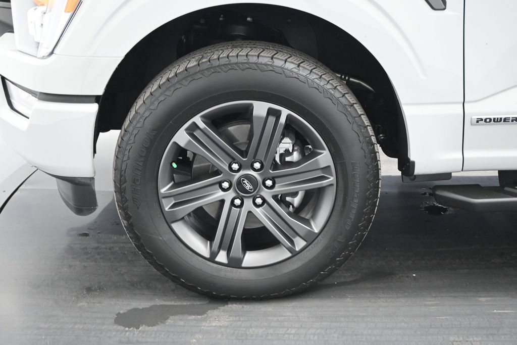 Used 2023 White Ford XLT image 25