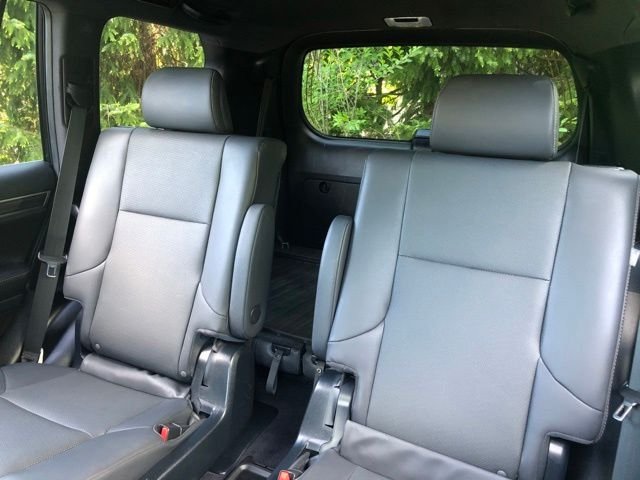 Used 2020 Black Lexus 460 image 18