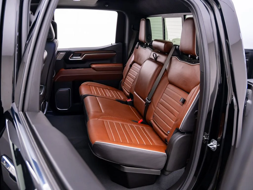 Used 2025 Black GMC Denali Ultimate image 19