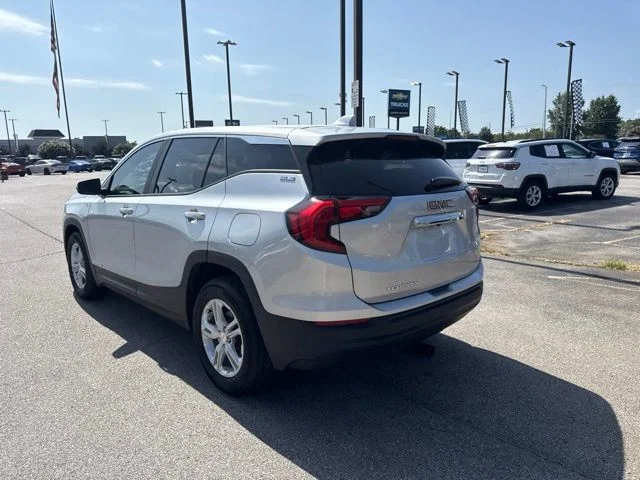 Used 2021 Silver GMC SLE image 5