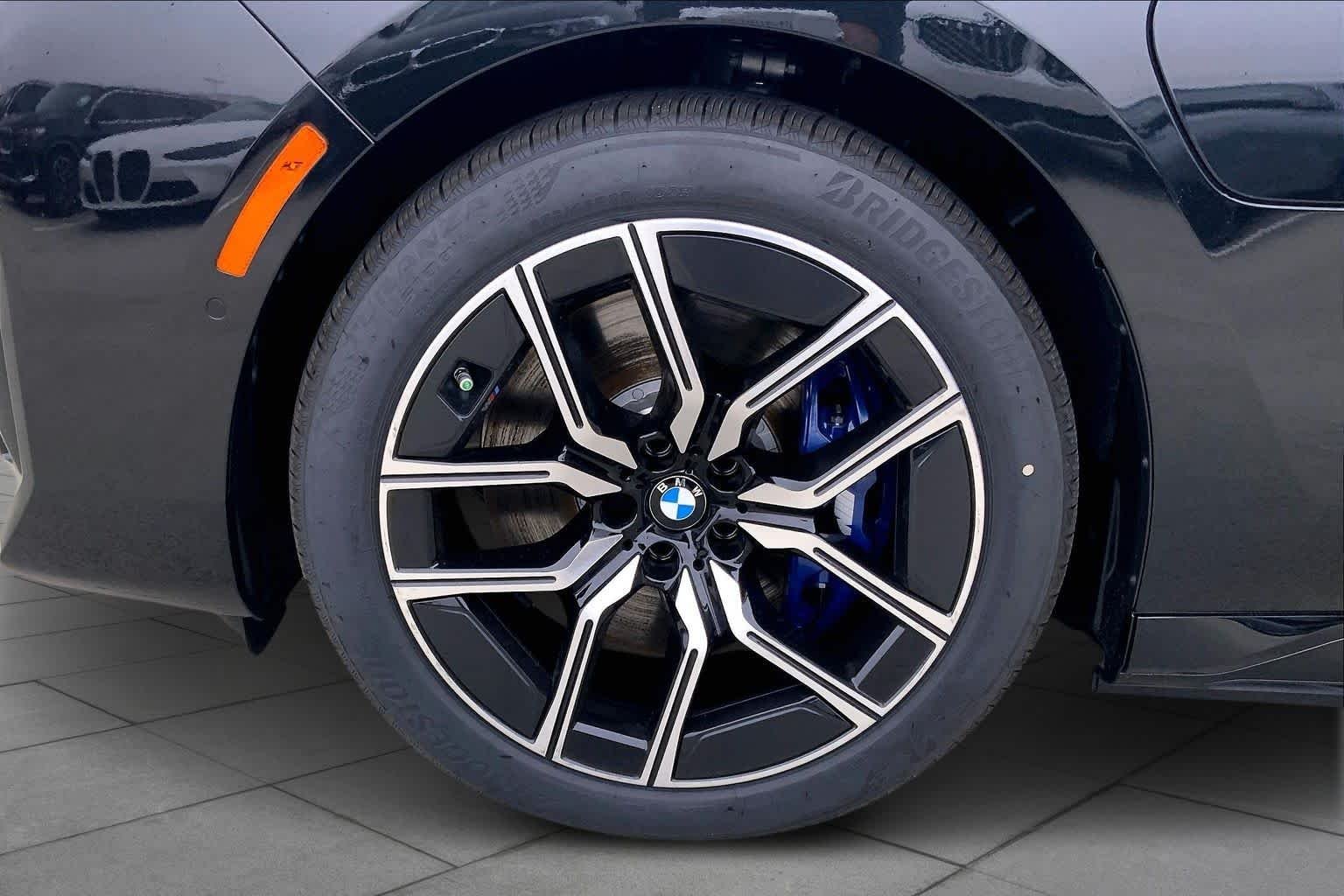 Used 2026 Black Sapphire Metallic BMW 750e xDrive image 11
