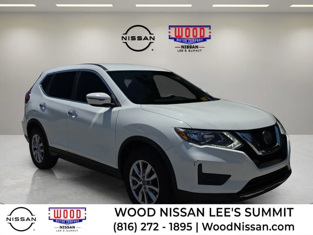 Used 2018 Glacier White Nissan SV image 1