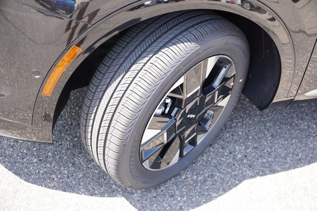 New 2027 Fusion Black Kia SX-Prestige image 9