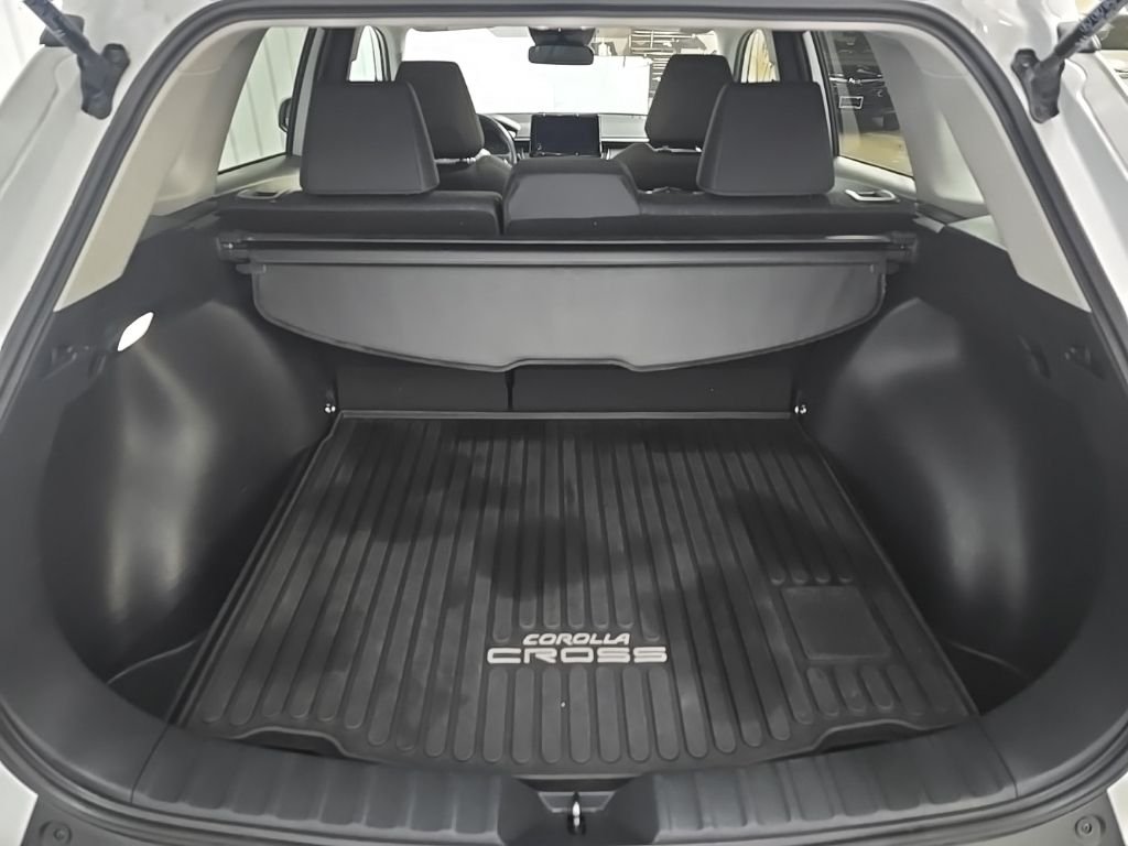 Used 2023 Beige Toyota LE image 12
