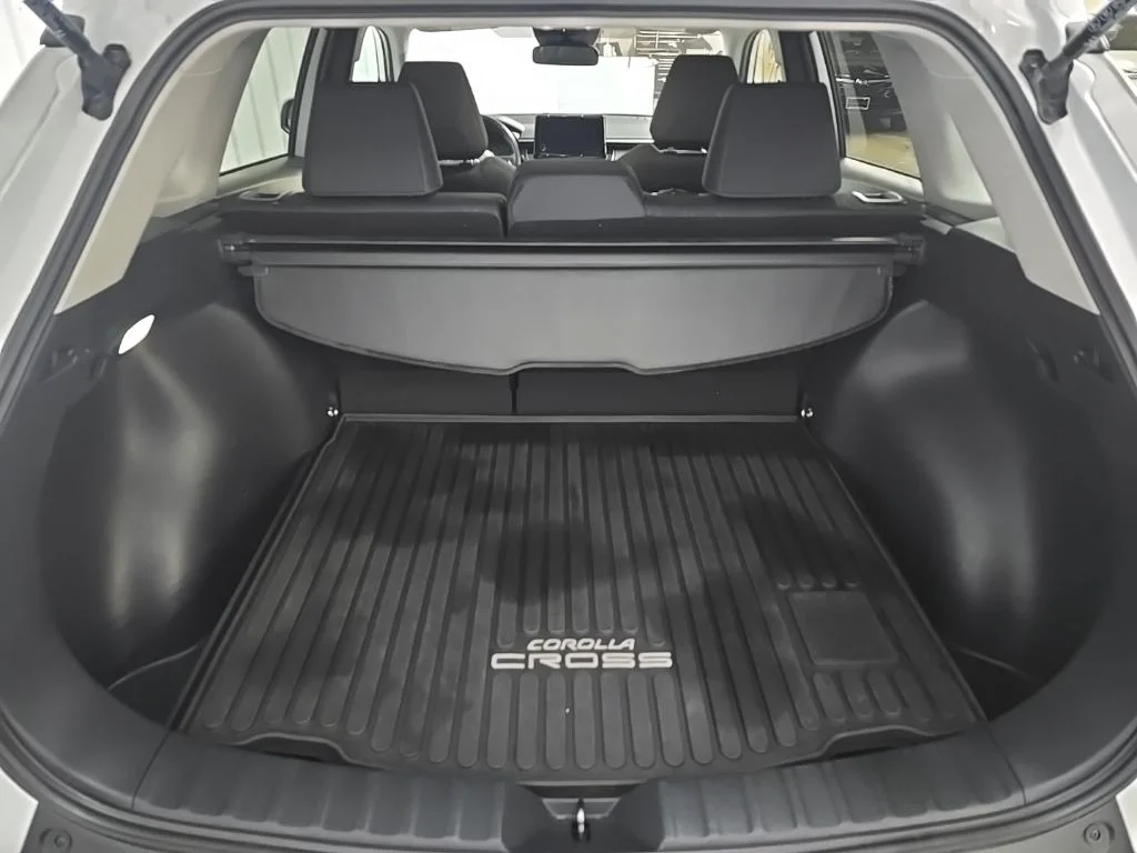 Used 2023 Beige Toyota LE image 12