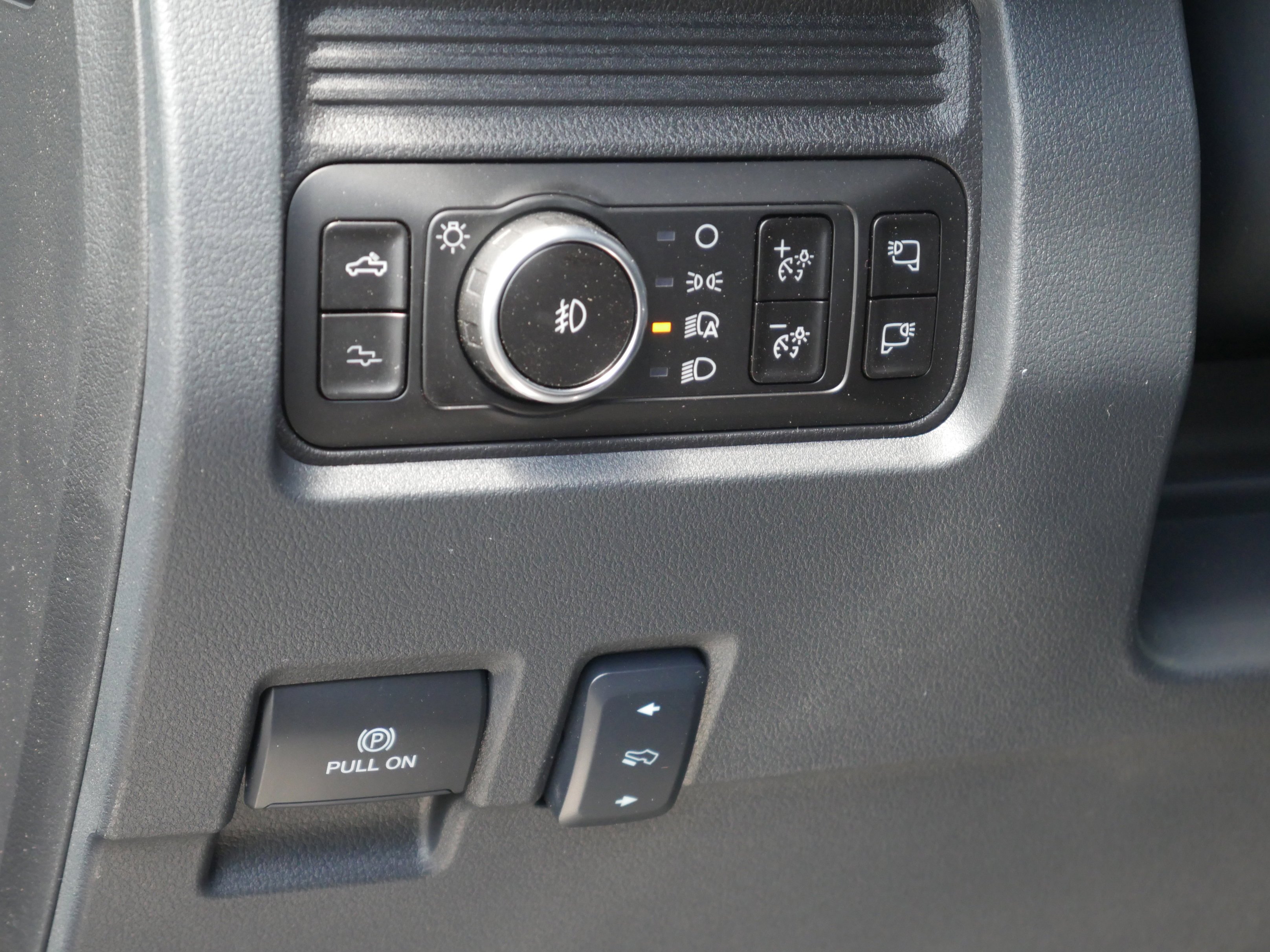 New 2026 Agate Black Metallic Ford F-350® Platinum® image 6
