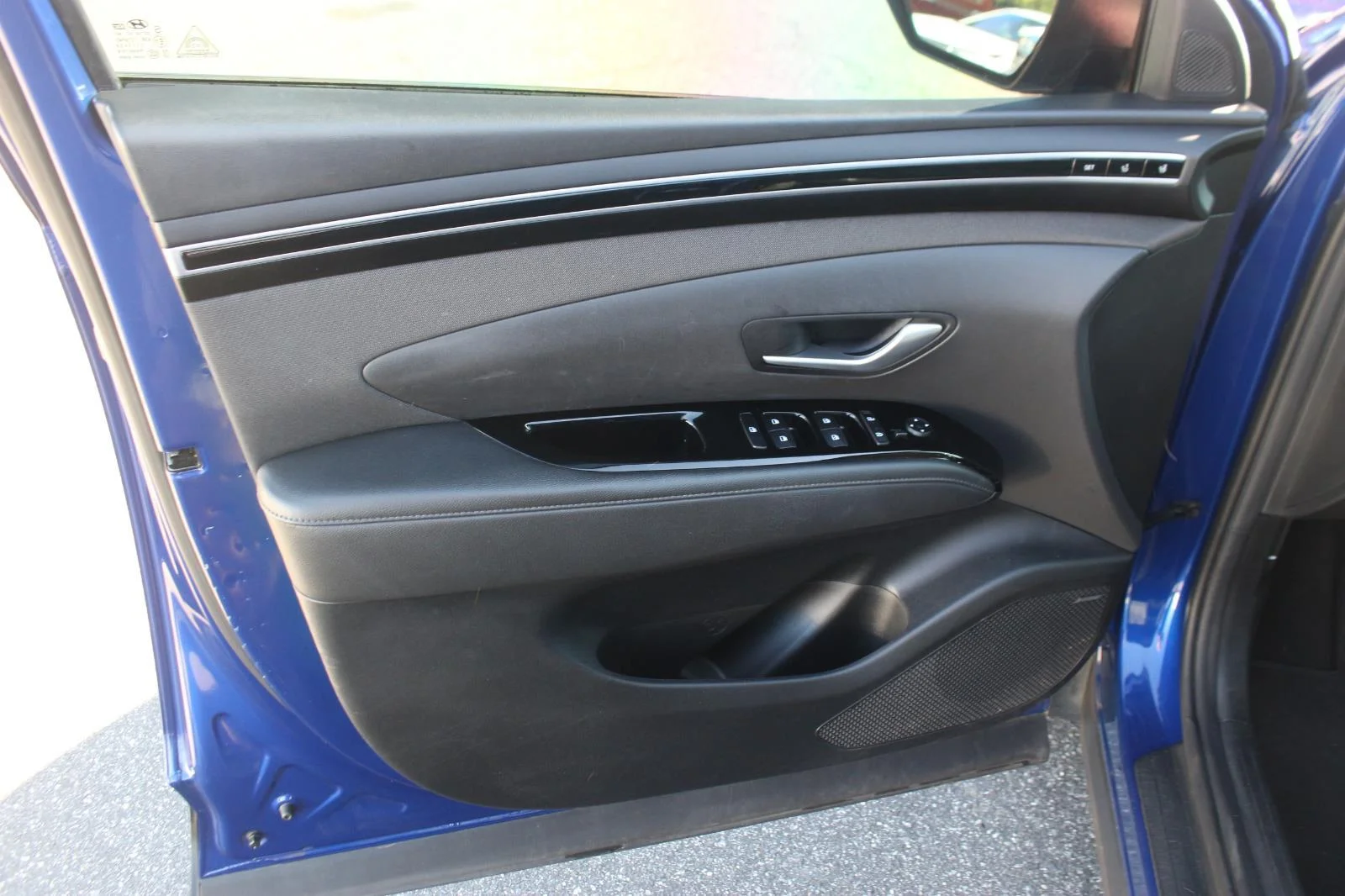 Used 2022 Blue Hyundai Limited image 13