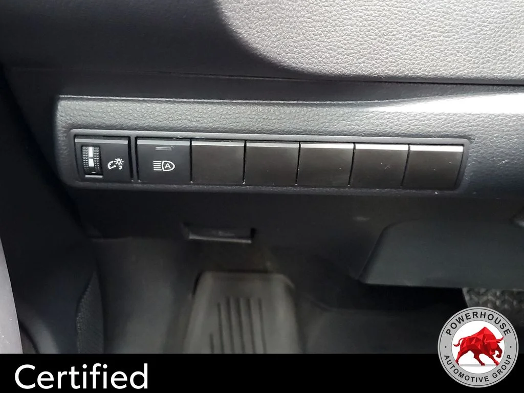 Used 2025 White Toyota LE image 25
